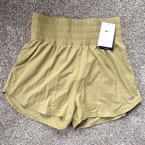 Nike Training Shorts NWT